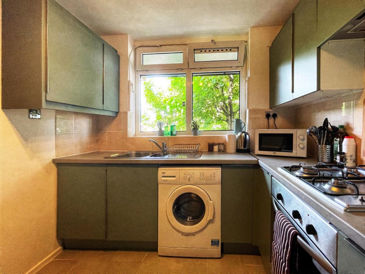 Noah'S Place In Mile End Londres Exterior foto